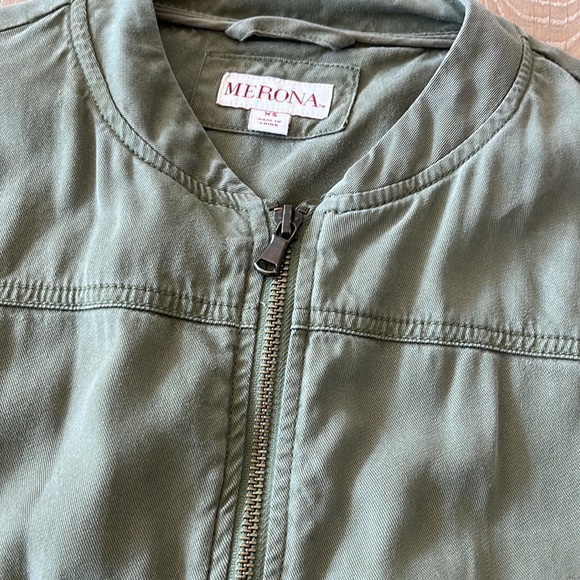 Jacket - Picture 2 of 4